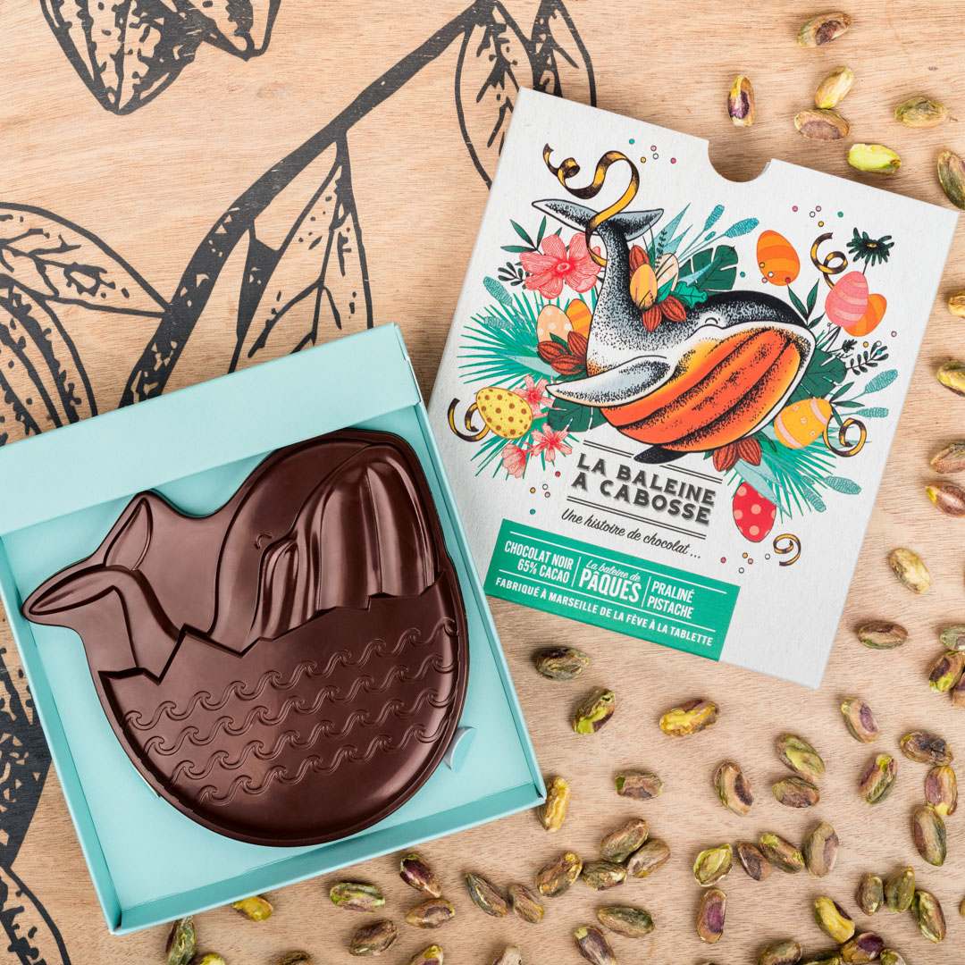 Baleine de Pâques chocolat noir fourrée au praliné pistaches 1 Baleine de Pâques chocolat noir fourrée au praliné pistaches